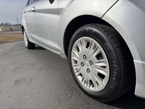Used 2014 Ford Fiesta S image 7