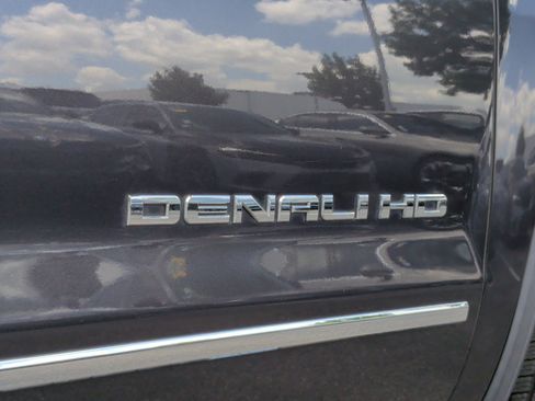 Used 2016 GMC Sierra 2500 Denali w/ Duramax Plus Package AWD/4WD image 12