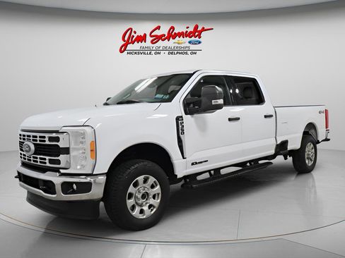 Used 2023 Ford F350 XLT image 1