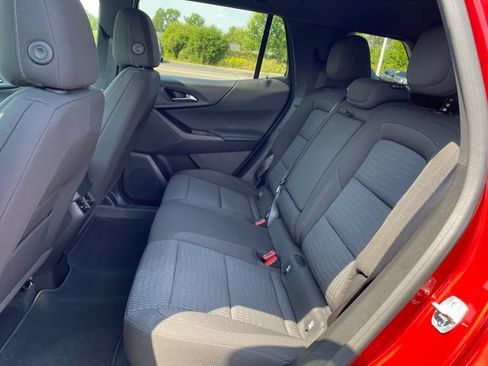 Used 2026 Chevrolet Equinox LT FWD image 18