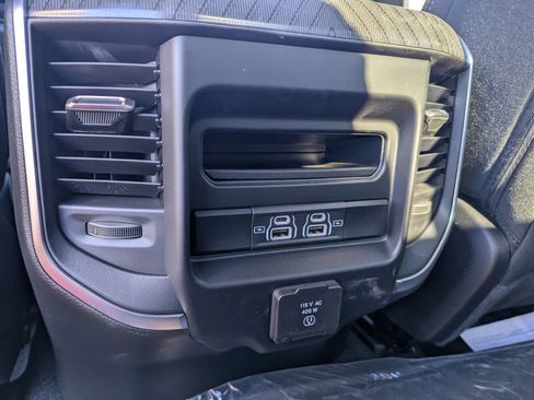 New 2026 RAM 1500 Big Horn AWD/4WD image 15