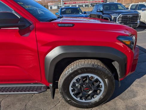 Certified 2025 Toyota 4Runner TRD Off-Road Premium w/ Tow Technology Package image 10