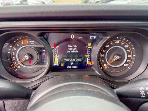 New 2026 Jeep Wrangler Unlimited Rubicon w/ Technology Group image 18