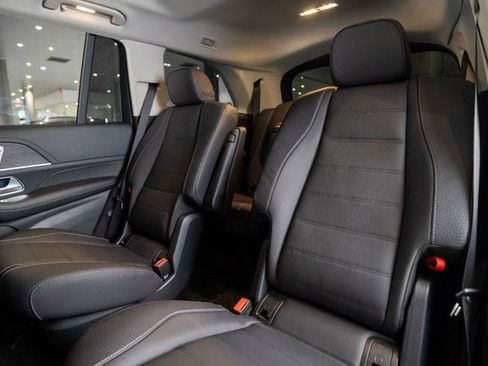 New 2026 Mercedes-Benz GLS 450 4MATIC image 31