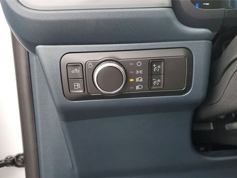 New 2025 Ford Maverick XL image 25