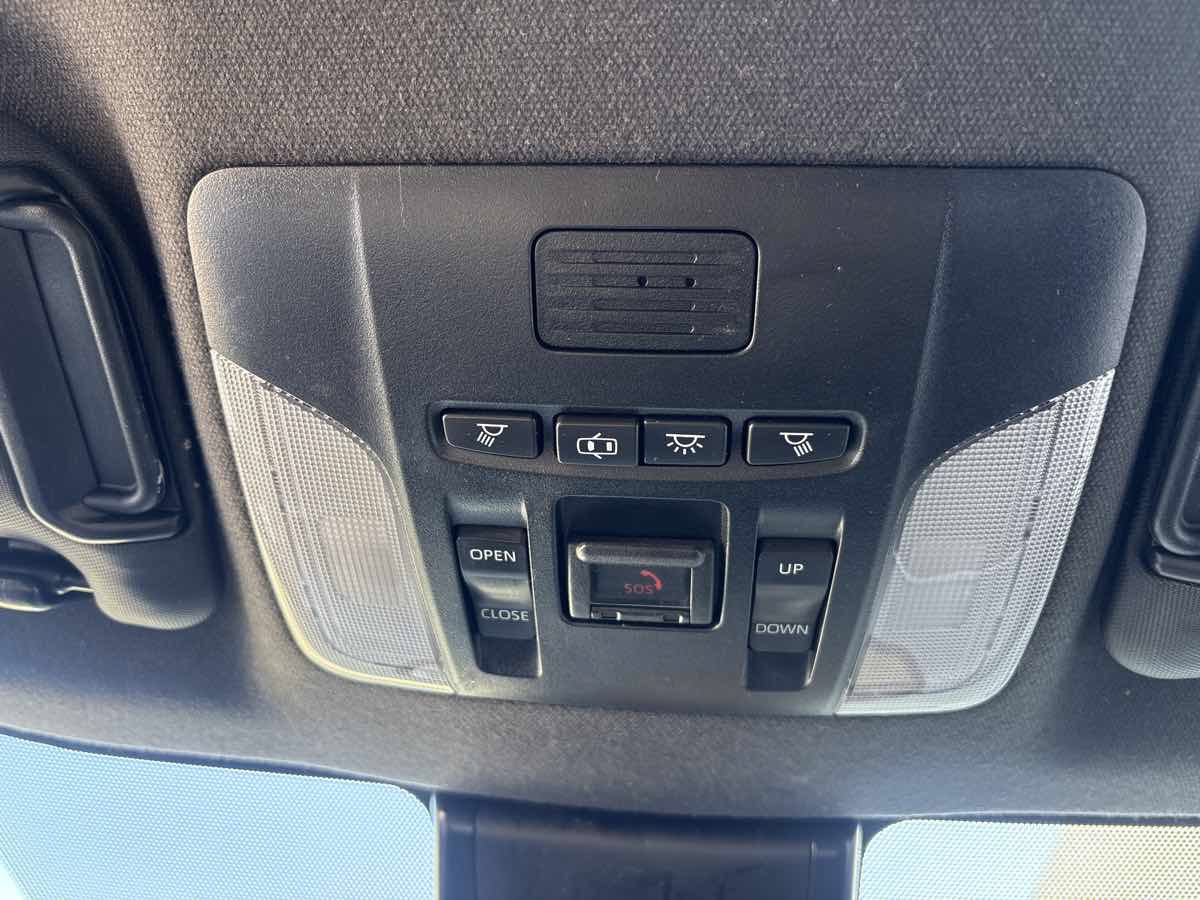 Used 2022 Toyota Corolla SE w/ Carpet Mat Package (TMS) FWD image 23