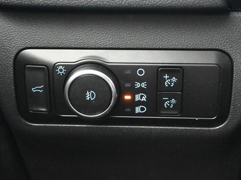 Used 2022 Ford Escape SEL image 12