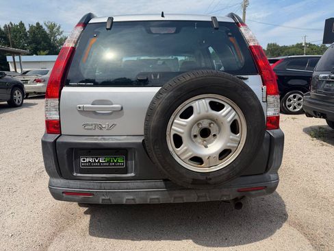 Used 2005 Honda CR-V LX image 4