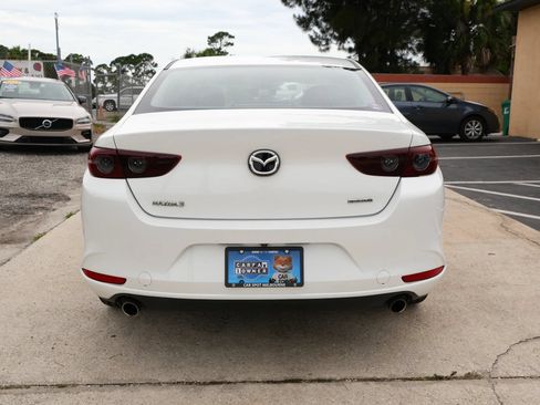 Used 2019 MAZDA MAZDA3 Sedan FWD image 6