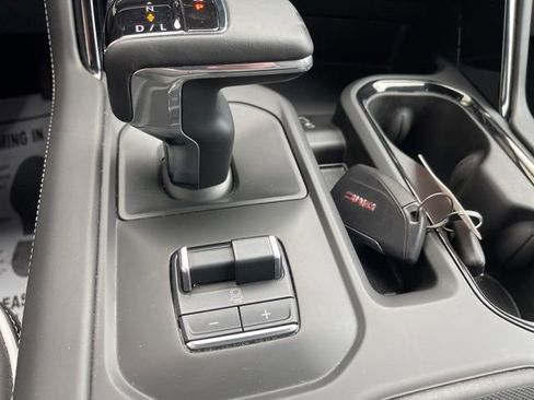 Used 2023 GMC Sierra 1500 AT4X AWD/4WD image 31
