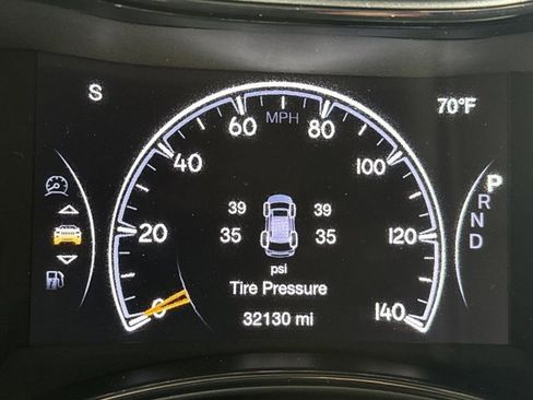 Used 2022 Jeep Grand Cherokee Laredo E image 17