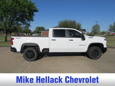 New 2026 Chevrolet Silverado 2500 LT w/ Trail Boss Package AWD/4WD image 8