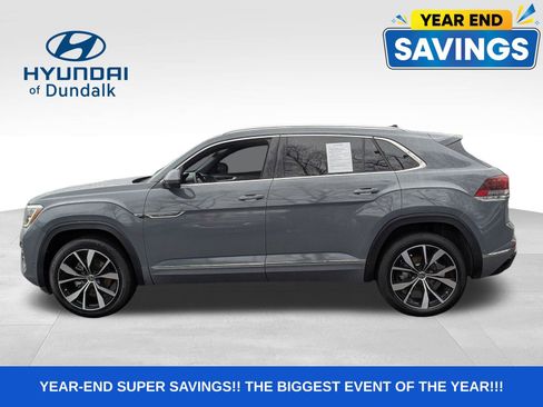 Used 2025 Volkswagen Atlas Cross Sport SEL Premium R-Line image 2