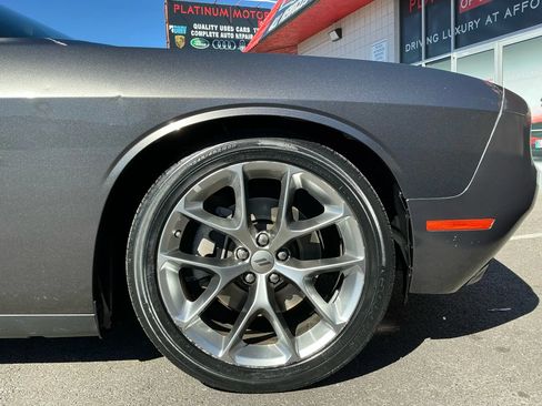 Used 2022 Dodge Challenger GT RWD image 11
