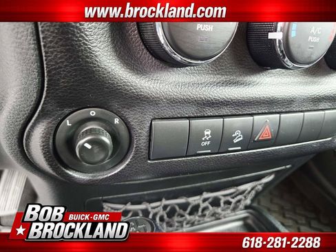 Used 2017 Jeep Wrangler Unlimited Sport w/ Quick Order Package 24S image 30