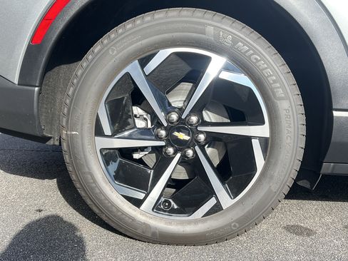 New 2026 Chevrolet Equinox EV LT AWD/4WD image 13
