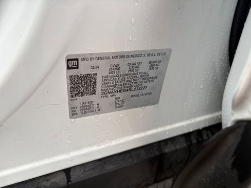 Used 2025 Chevrolet Equinox LT image 28