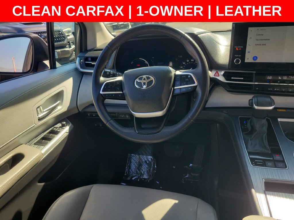 Used 2025 Toyota Sienna XLE FWD image 14