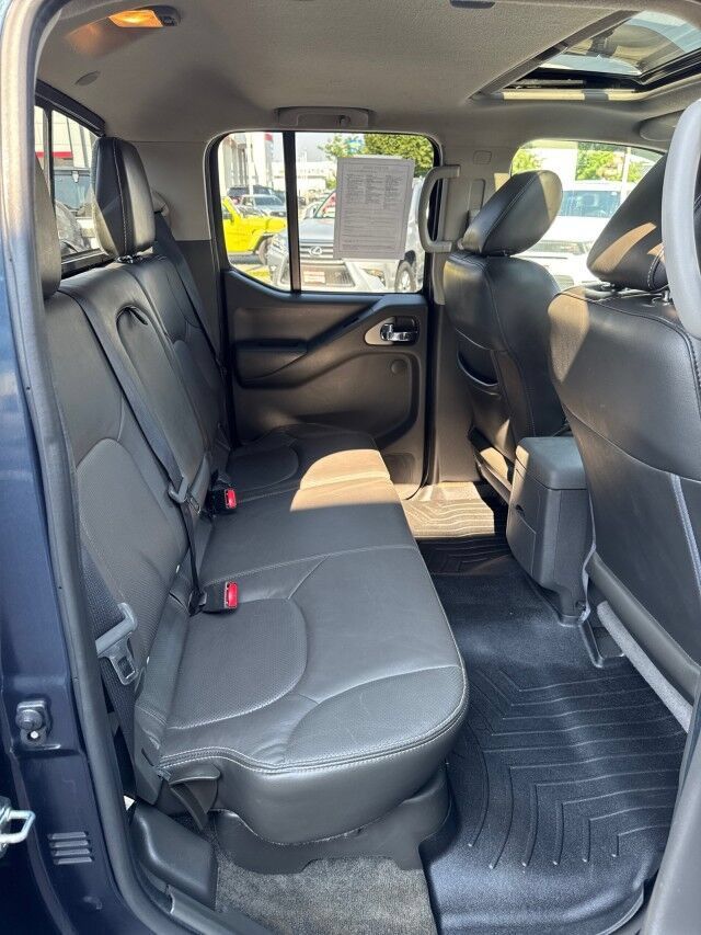 Used 2018 Nissan Frontier PRO-4X AWD/4WD image 15