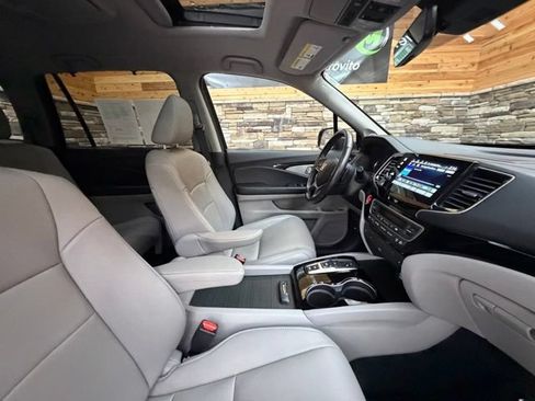 Used 2020 Honda Pilot Touring image 16