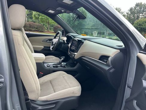 Used 2023 Chevrolet Traverse LS FWD image 37