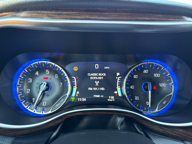Used 2022 Chrysler Pacifica Pinnacle FWD image 17