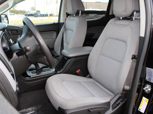 Used 2021 Chevrolet Colorado W/T w/ WT Convenience Package image 16