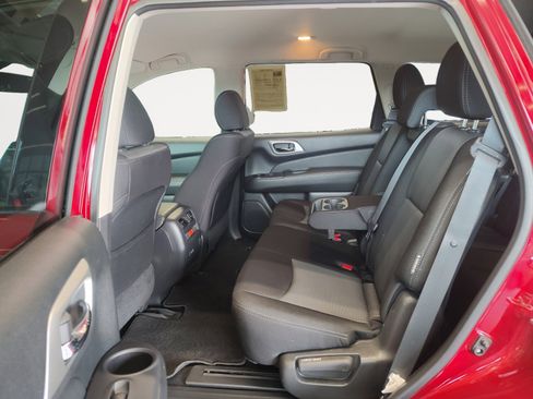 Used 2019 Nissan Pathfinder SV FWD image 25