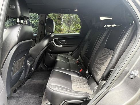 Used 2019 Land Rover Discovery Sport SE AWD/4WD image 11