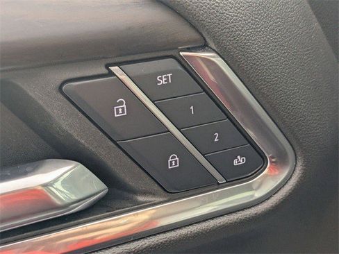 Used 2024 GMC Sierra 1500 SLT image 10