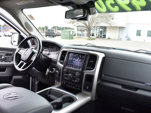 Used 2018 RAM 1500 Big Horn image 29