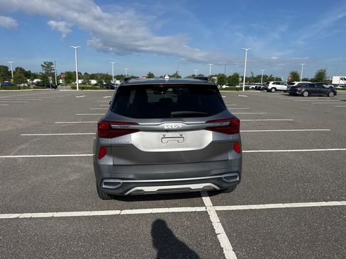 Used 2022 Kia Seltos S FWD image 7