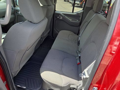 Used 2019 Nissan Frontier SV image 26