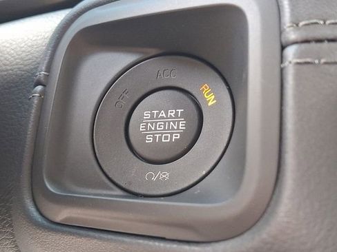 New 2025 Jeep Wrangler Unlimited Rubicon w/ Convenience Group image 15