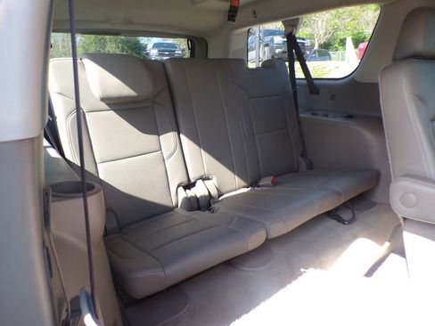 Used 2017 Chevrolet Suburban Premier AWD/4WD image 18