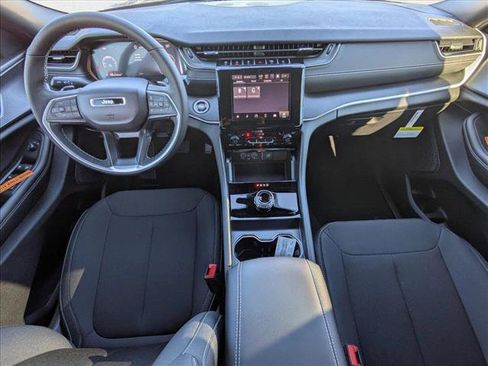 New 2025 Jeep Grand Cherokee L Laredo w/ Luxury Tech Group I image 15