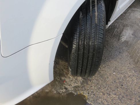 Used 2015 Dodge Grand Caravan SE image 28