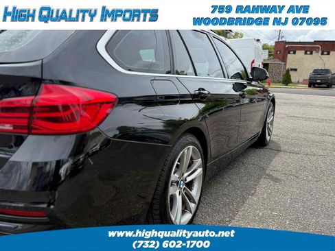 Used 2018 BMW 330i xDrive Wagon AWD/4WD image 10