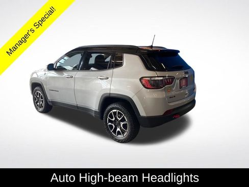 Used 2025 Jeep Compass Trailhawk AWD/4WD image 19