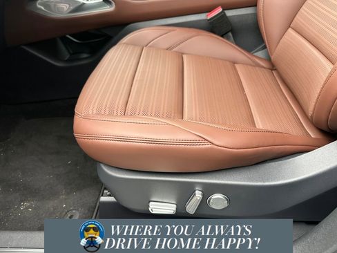 New 2026 Lincoln Nautilus Reserve image 3