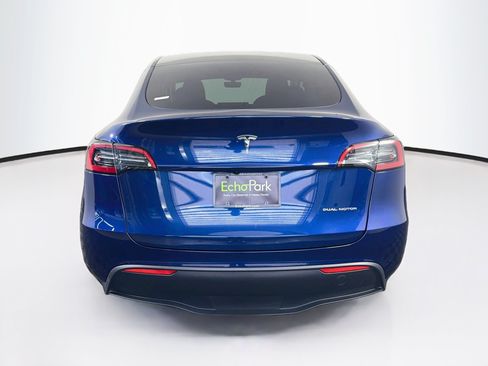 Used 2024 Tesla Model Y Long Range AWD/4WD image 7
