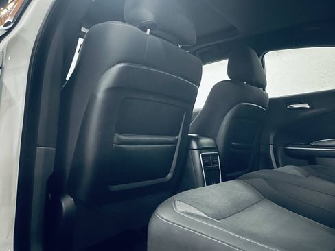 Used 2019 Dodge Charger SXT RWD image 20