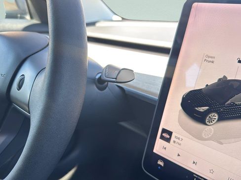 Used 2022 Tesla Model 3 RWD image 15
