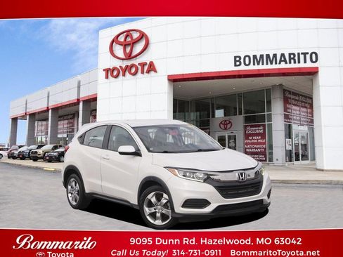 Used 2021 Honda HR-V LX image 1