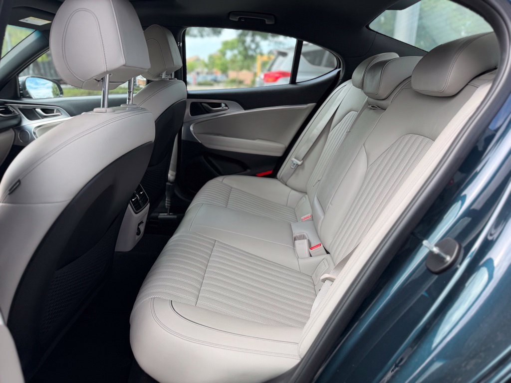 Used 2022 Genesis G70 2.0T w/ Prestige Package RWD image 4