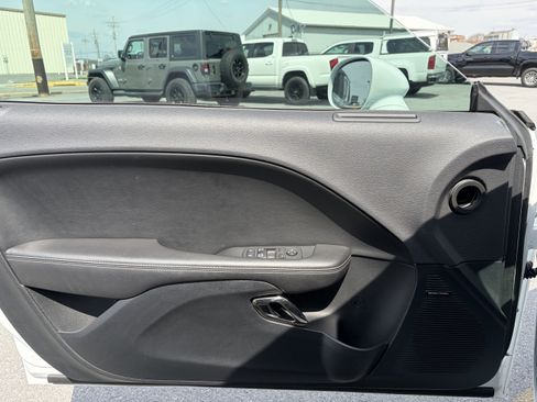 Used 2018 Dodge Challenger SRT Hellcat image 22