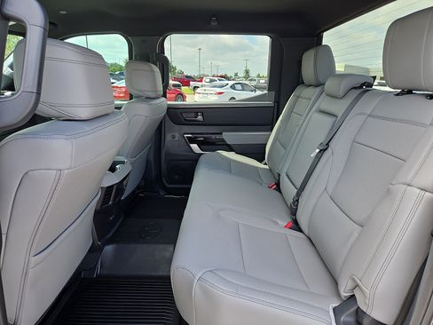 Used 2026 Toyota Tundra Limited AWD/4WD image 10