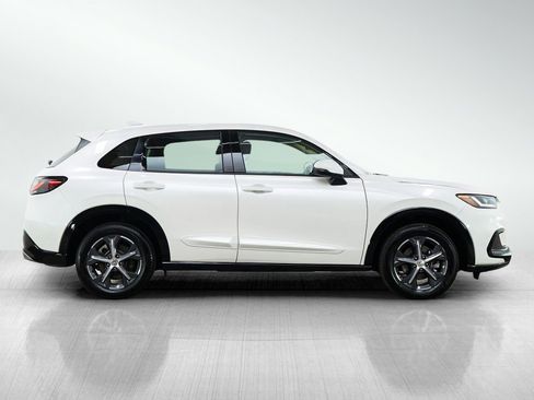 Used 2024 Honda HR-V EX-L image 6