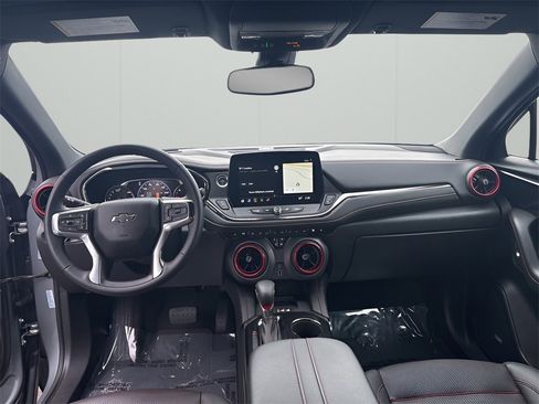 Used 2025 Chevrolet Blazer RS image 24
