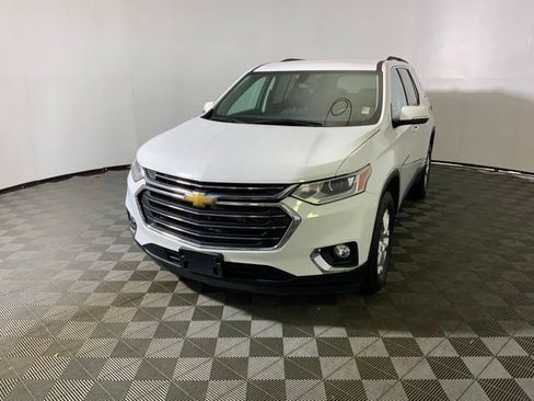 Used 2020 Chevrolet Traverse LT FWD image 3